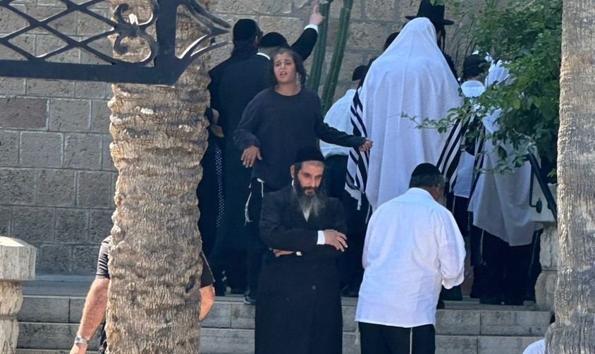 فيديوهات : محاولة فاشلة لاقتحام كنيسة مارالياس في حيفا